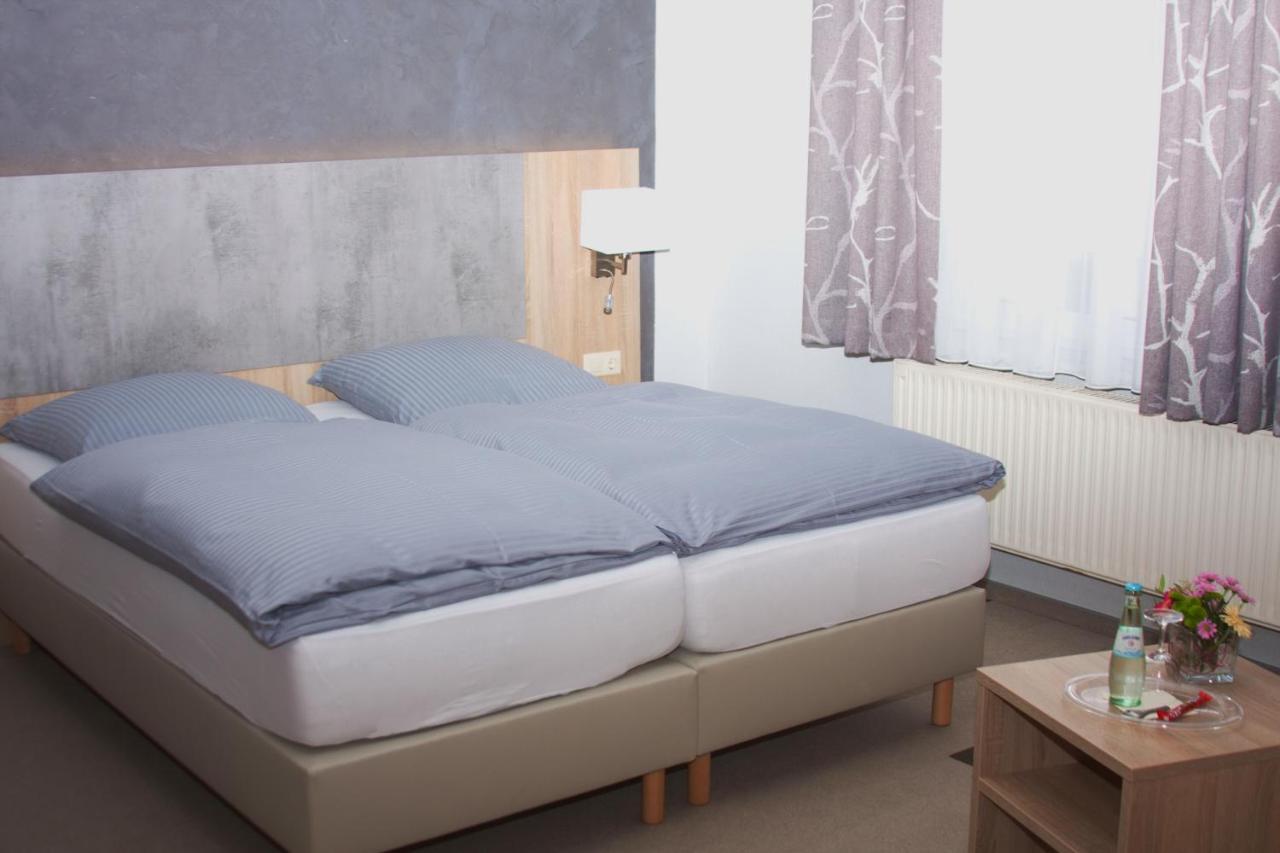Stichwehs Hotel Am Bahnhof Elze Eksteriør bilde