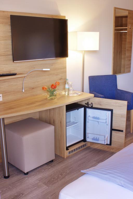 Stichwehs Hotel Am Bahnhof Elze Eksteriør bilde